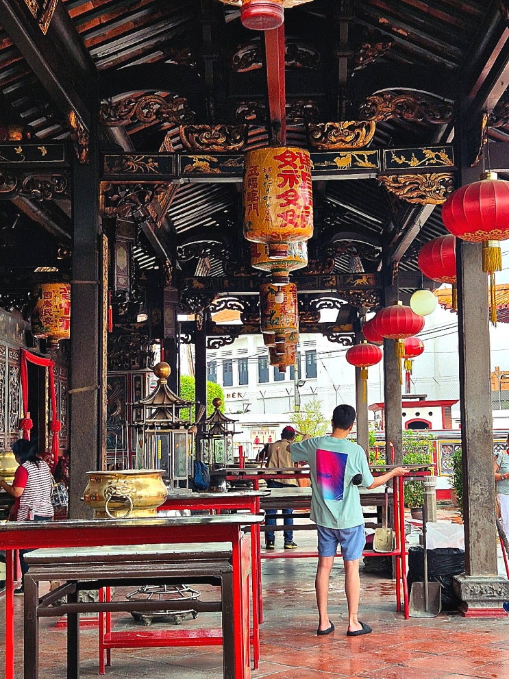  [말라카 여행] 말레이시아 24일차 첸훈텡 사원 Cendol Kampung Hulu Joo Huat  크루아상 카페  Samudera Square 말라카 크루즈 McQue'k's