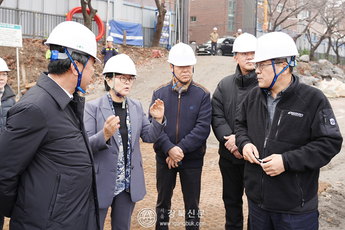 이순희 강북구청장, <b>우이천 수변활력거점</b> 조성사업 현장 방문