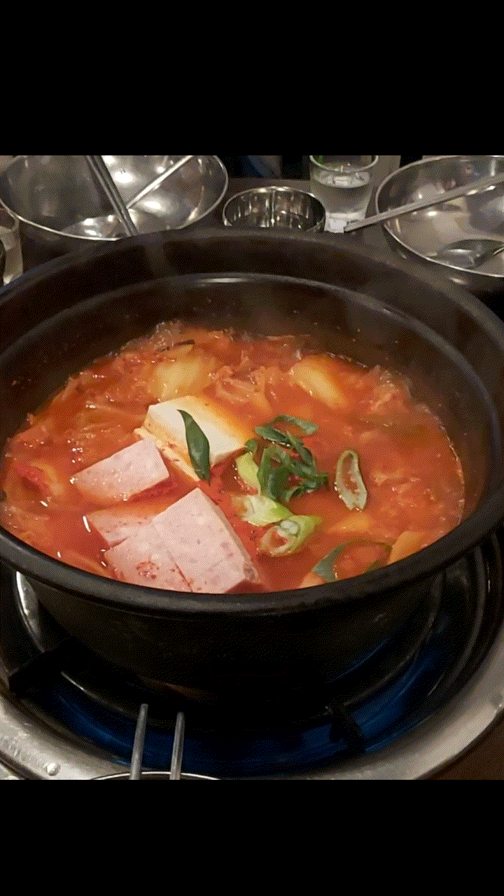  사당역 가성비 좋고 소주와 잘 어울리는 백채 김치찌개