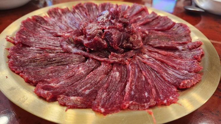  [가산디지털단지 맛집] 규씨 뭉티기 - 대구 뭉티기 맛 볼 수 있는 당일 도축 생고기 육사시미와 육회 추천