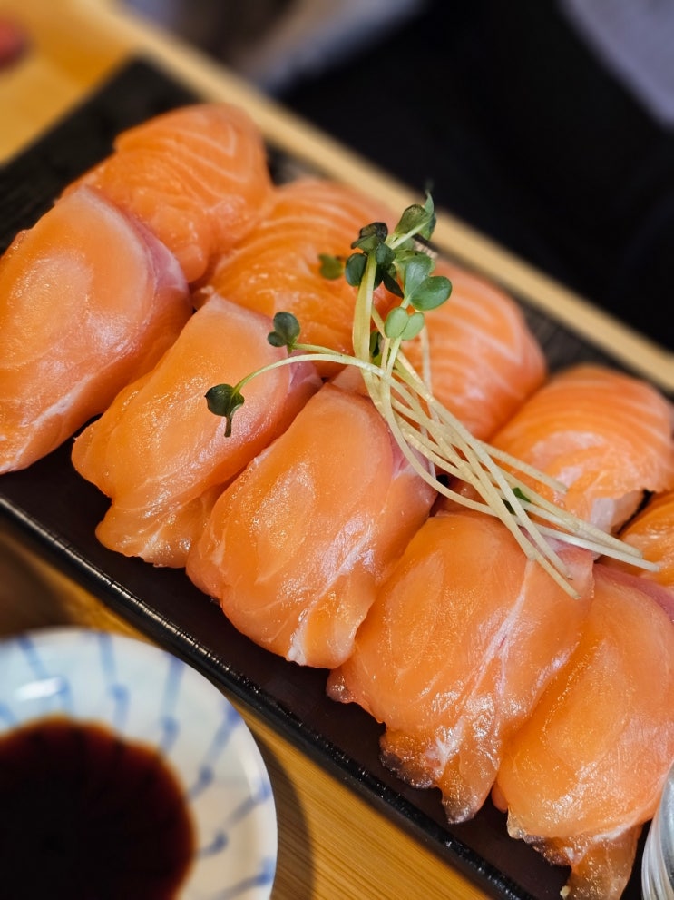  청주 초밥 맛집 용담동 연어 전문 소소리