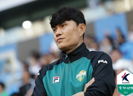 강원FC 윤정환 감독 재계약 무산, 정경호 수석코치 감독 선임