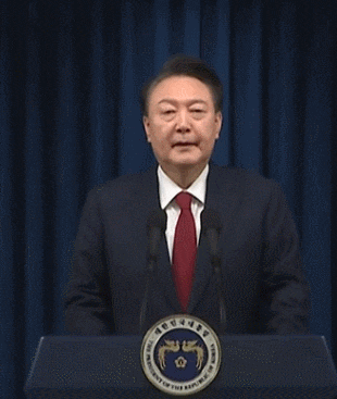 윤석열 대국민 사과중 웃었다 의혹 존경하는 국민여러분 사실일듯 소시오패스 윤석열 대국민 사과중 웃었다 의혹 존경하는 국민여러분 사실일듯 소시오패스