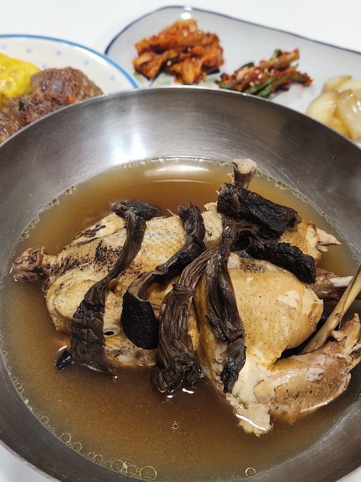  충남 아산 맛집 [김여사능이버섯백숙] 삼계탕 밀키트 후기 간편하고 맛있어요 캠핑 음식 추천