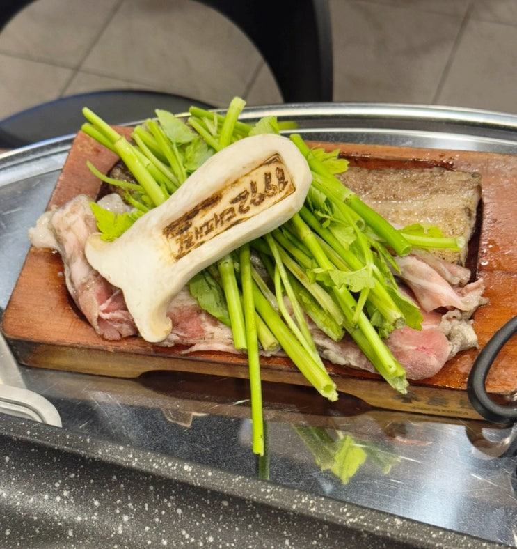  수원 영통역 맛집 명품 듀록 돼지 판매 인증점인 1992대패짚