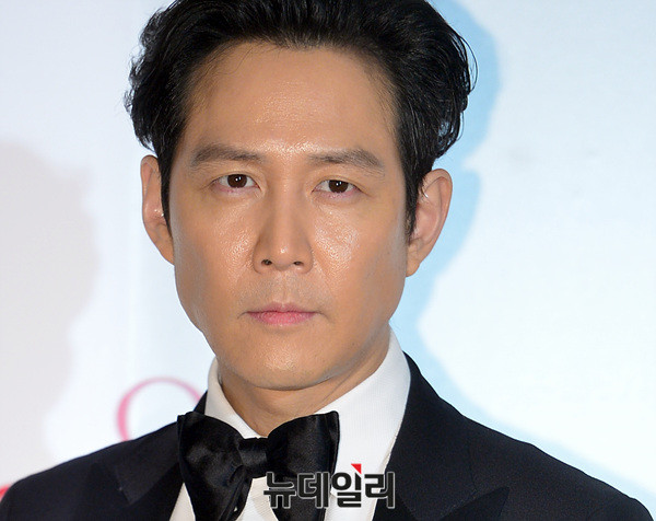 와이더플래닛 <b>주가조작 의혹</b>'의 숨은 그림자 … <b>이정재</b>·<b>정우성</b>... 