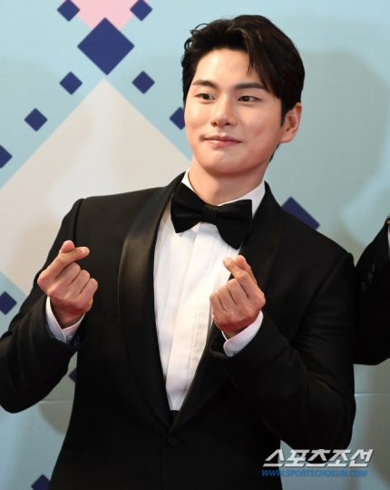 "결혼해YOU, <b>이이경</b><b>조수민</b> 서점 데이트에 심쿵! 로맨스... 