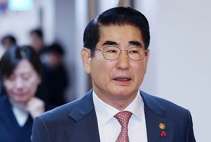 국수본, '<b>계엄 내란</b> 혐의' <b>김용현</b> 국방부 장관 공관·집무실... 