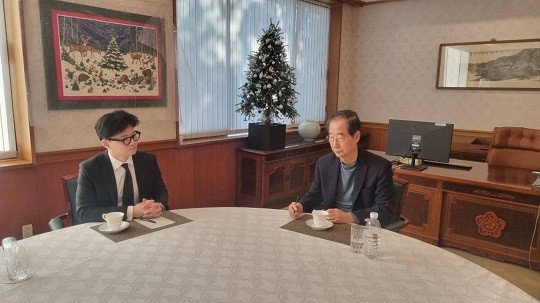 2024.12.8 <b>한동훈</b>-<b>한덕수</b>, 오늘 2차 회동…‘질서있는 퇴진’... 