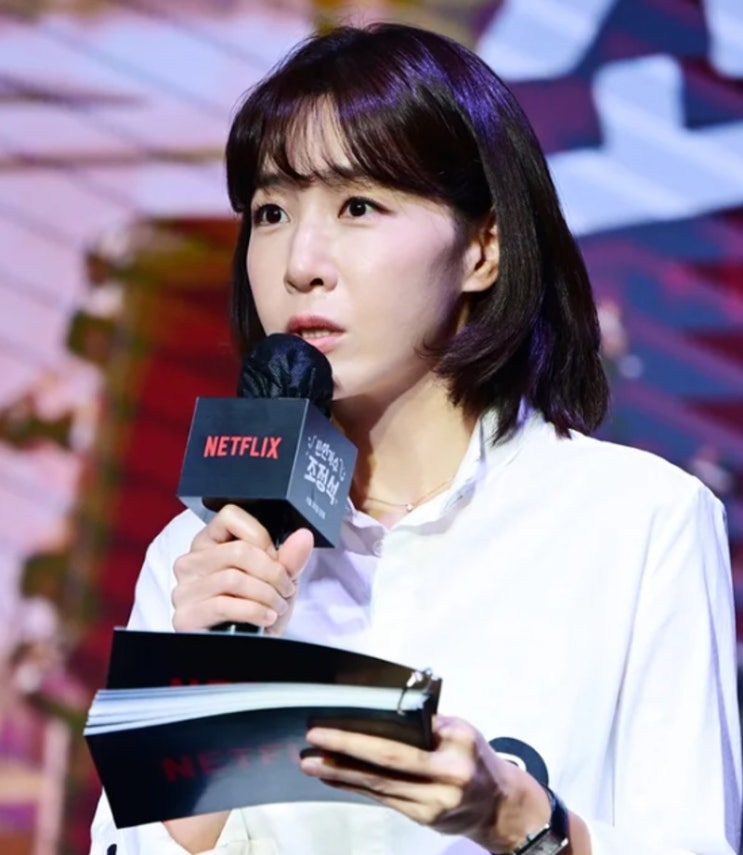 <b>김이나</b> "여자는 3일에 한번 패야" <b>일베 논란</b>에 해명 "출처 몰랐다"