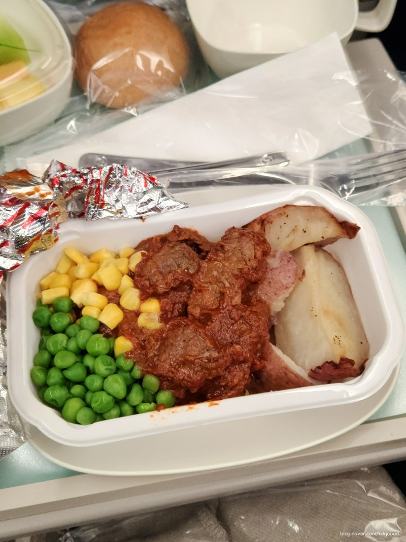 기내식] 대한항공 시애틀 인천 노선 일반석 기내식 (쇠고기 요리, 닭고기 요리) : 네이버 블로그