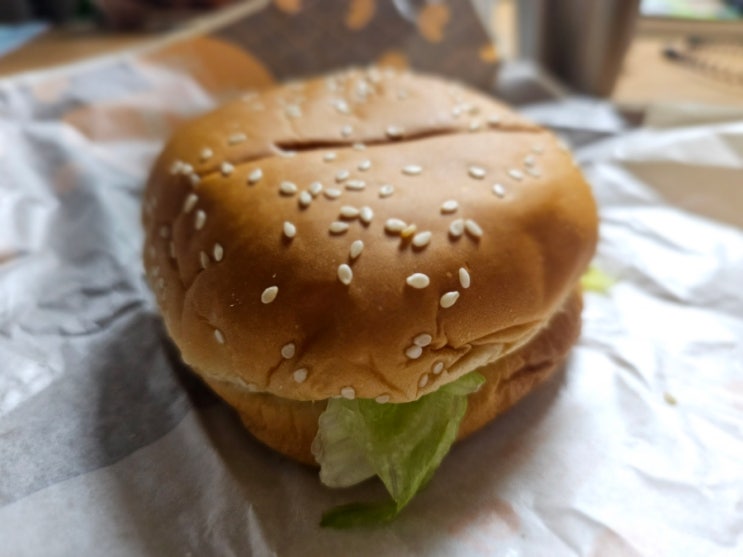  롯데리아 치킨버거 세일 중