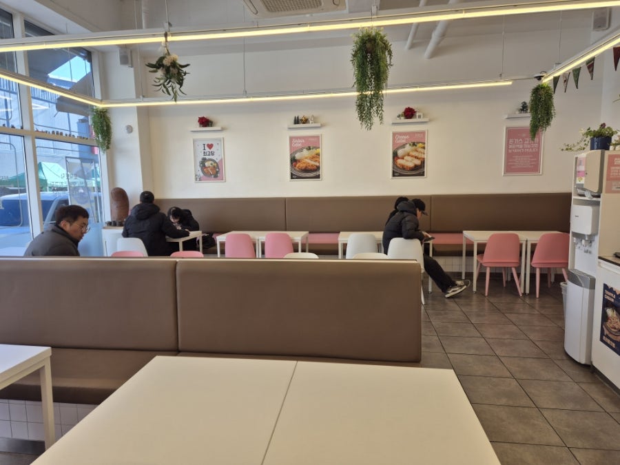 최고당돈가스 사강점 사진 2