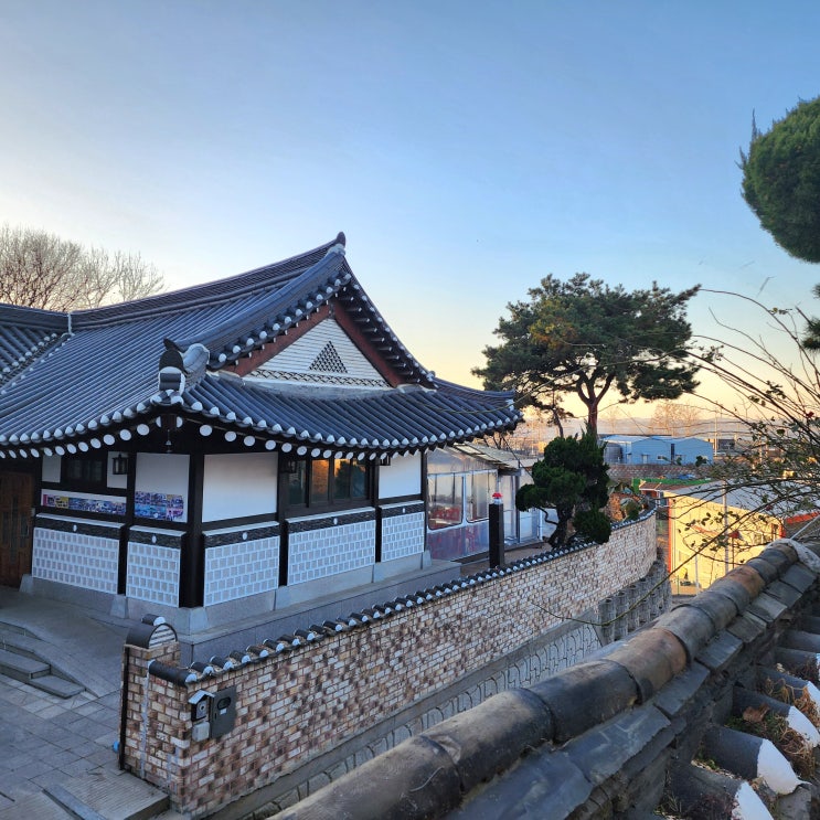  파주 한옥 펜션 살림채 서울 근교 경기도 가족 여행 숙소 바베큐장 실내 수영장펜션
