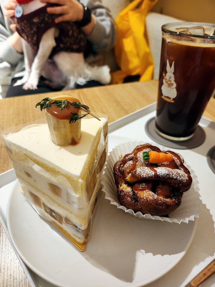 용산카페 반려동물 동반 가능한 빵앗간토끼