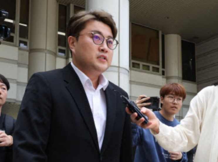 <b>김호중 구속</b>기간 또 <b>연장</b>. 내년 2월까지 <b>구속</b> 상태에서 2심... 