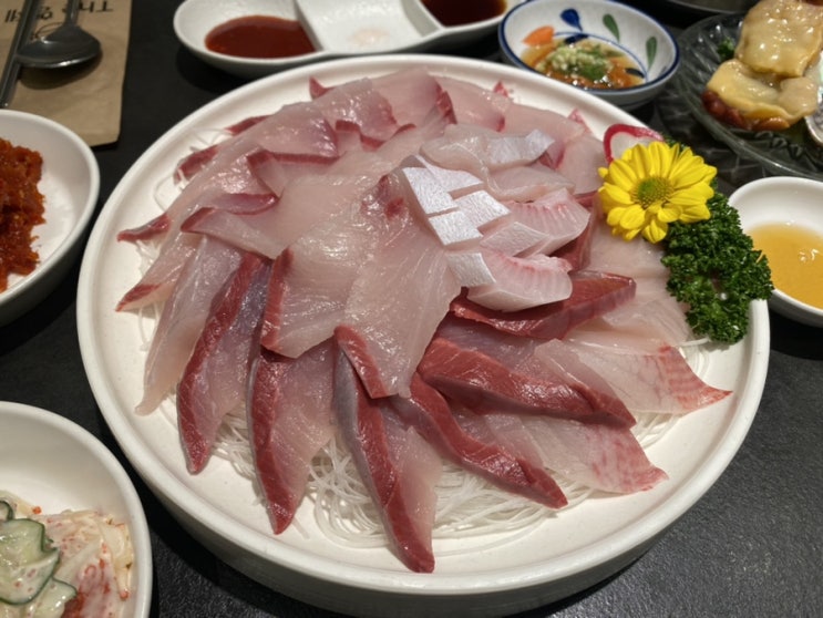  더형제 강남점 _ 겨울 제철 방어정식 논현역 맛집 추천!