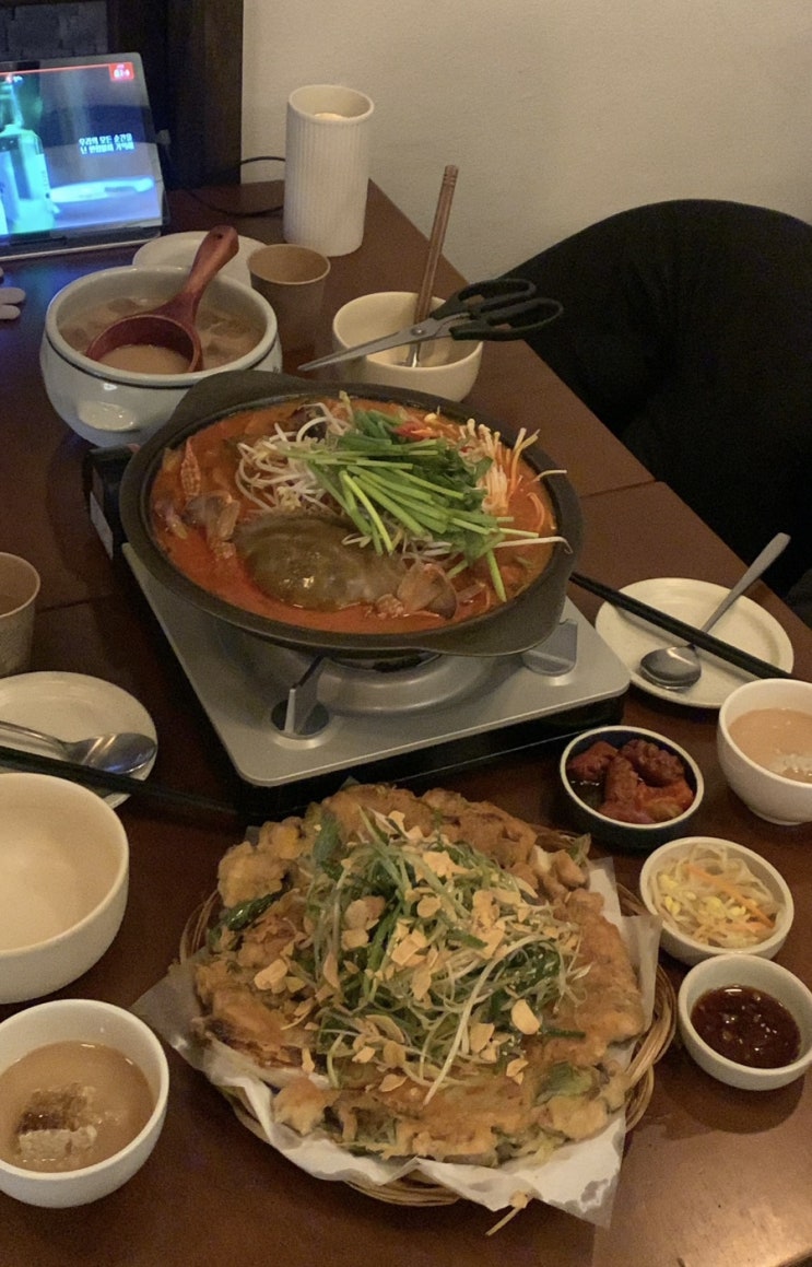  분위기 좋은 용리단길 한식주점 맛집 ‘더기와 용산점’