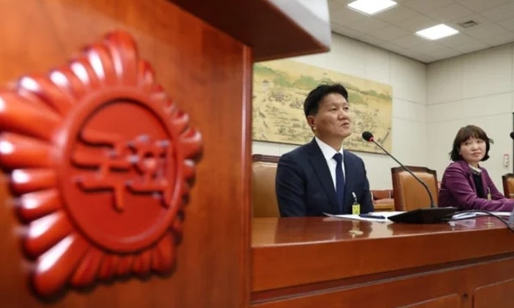 <b>충암고 교장</b> "'계엄고' 조롱까지…아이들 비난 중단해달라"