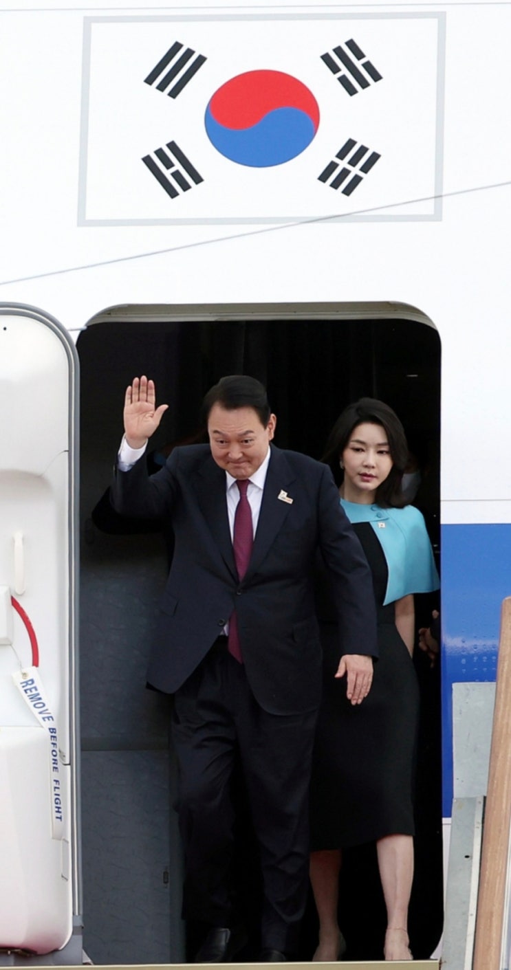 공수처장 <b>윤석열</b> <b>출국금지</b> 지시 & 블랙먼데이 코스피, 연중... 