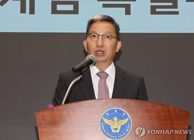 <b>경찰</b>, 尹<b>출국금지</b>·긴급체포도 "검토"…"수사대상 제한없다"(종합)