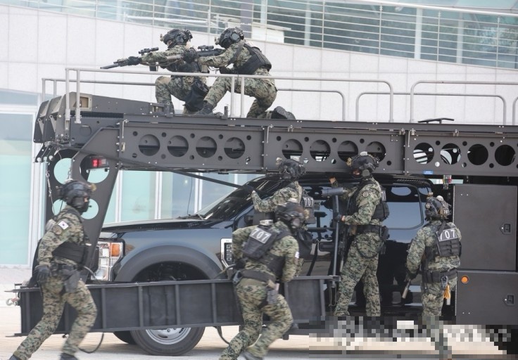 …<b>특전사</b> 직할 대테러부대, 특임<b>단장</b> <b>김현태</b>대령 지휘책임... 