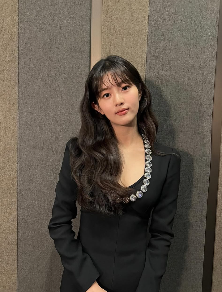 신은수 조명가게 패션 프라다 드레스 가격은 얼마?