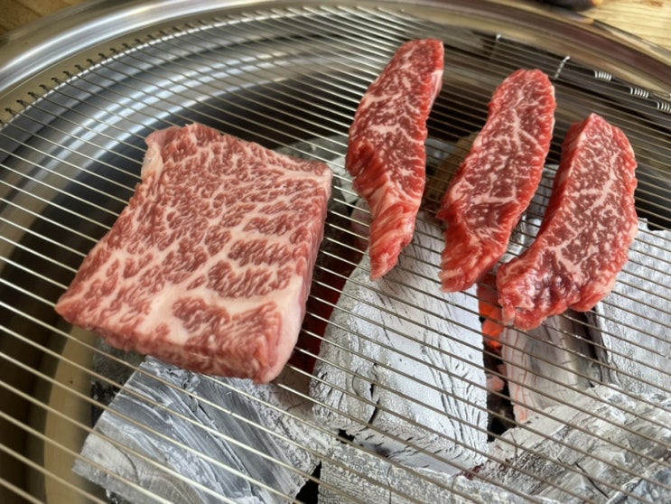  강릉 한우 맛집 : 현지인 추천, 마블링 미친 고기 "옛고을한우촌"