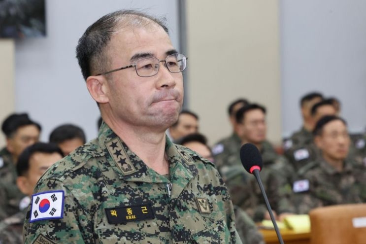 부수고 <b>의원 끄집어내라 지시</b>" / 정치파업에 현대차·기아 공장... 