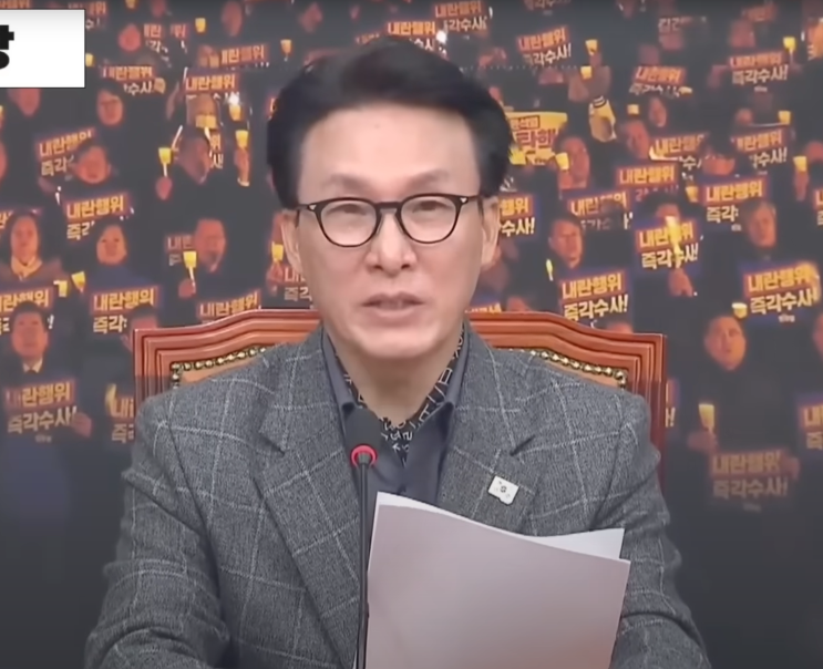  유시민 작가가 극찬한 김민석 최고위원의 계엄 사태 발표문 | "한류의 뿌리는 민주주의이기 때문입니다" | 김민석 연설문 전문
