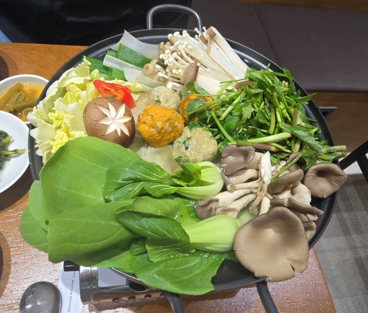  하남을 대표하는 맛집 대동면옥 올림필공원직영점(얼큰미나리만두전골)