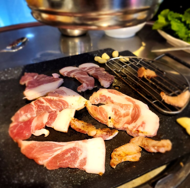  합정역 고기집 저녁 맛집 정구지뒷고기