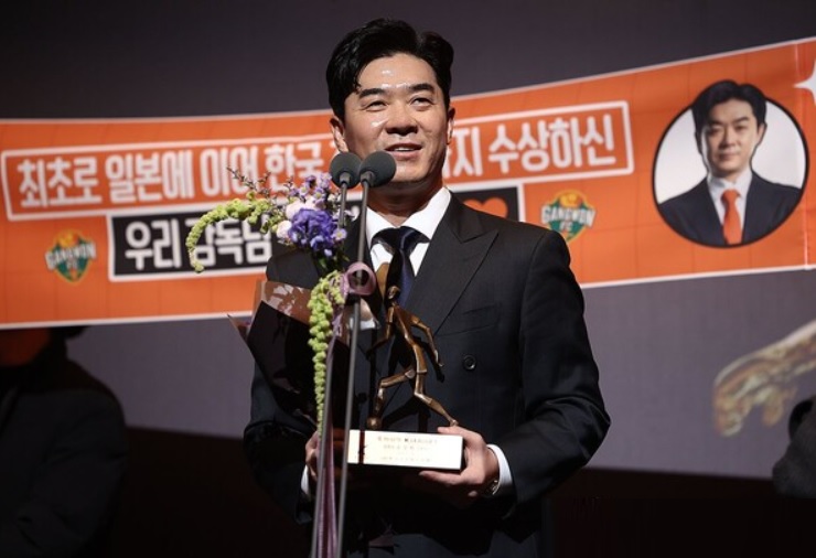 <b>윤정환</b> 강원FC <b>감독</b> 전북현대로 가나?