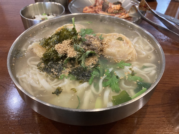 청주 산남동 정칼국수 색다른 맛에 칼국수 찐만두 맛집