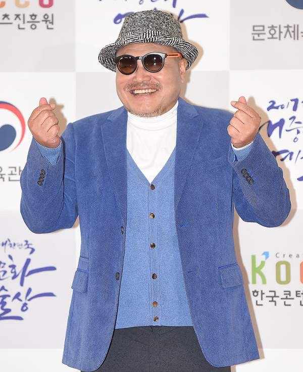 <b>김흥국</b>, 비상계엄 선포와 탄핵 정국에서의 논란 발언! '<b>윤석열</b>... 