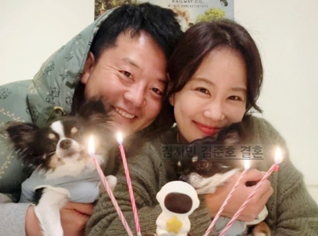 <b>김준호 김지민</b> 내년 <b>결혼</b> 확정 프로포즈 성공! ft. 나이 프로필