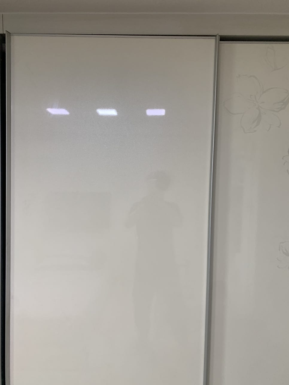안방 장롱 슬라이딩도어 깨진롤러 교체
