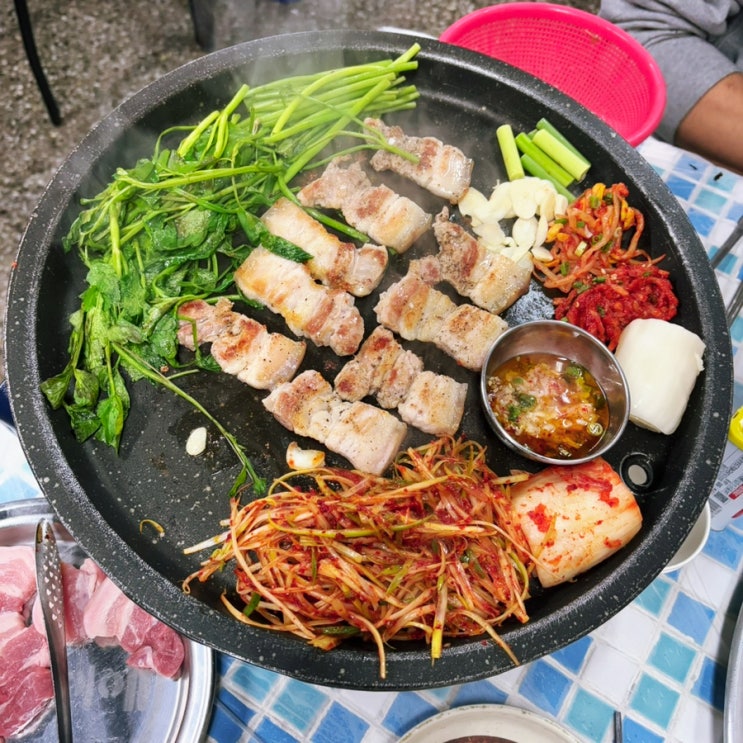  보광동 회식 미나리 삼겹살이 맛있는 잠수교집 보광본점 주차 정보