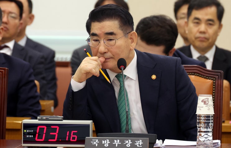 (뉴스인)'계엄 사태' 주도 혐의 <b>김용현</b> 구치소서 <b>극단 선택 시도</b>.... 