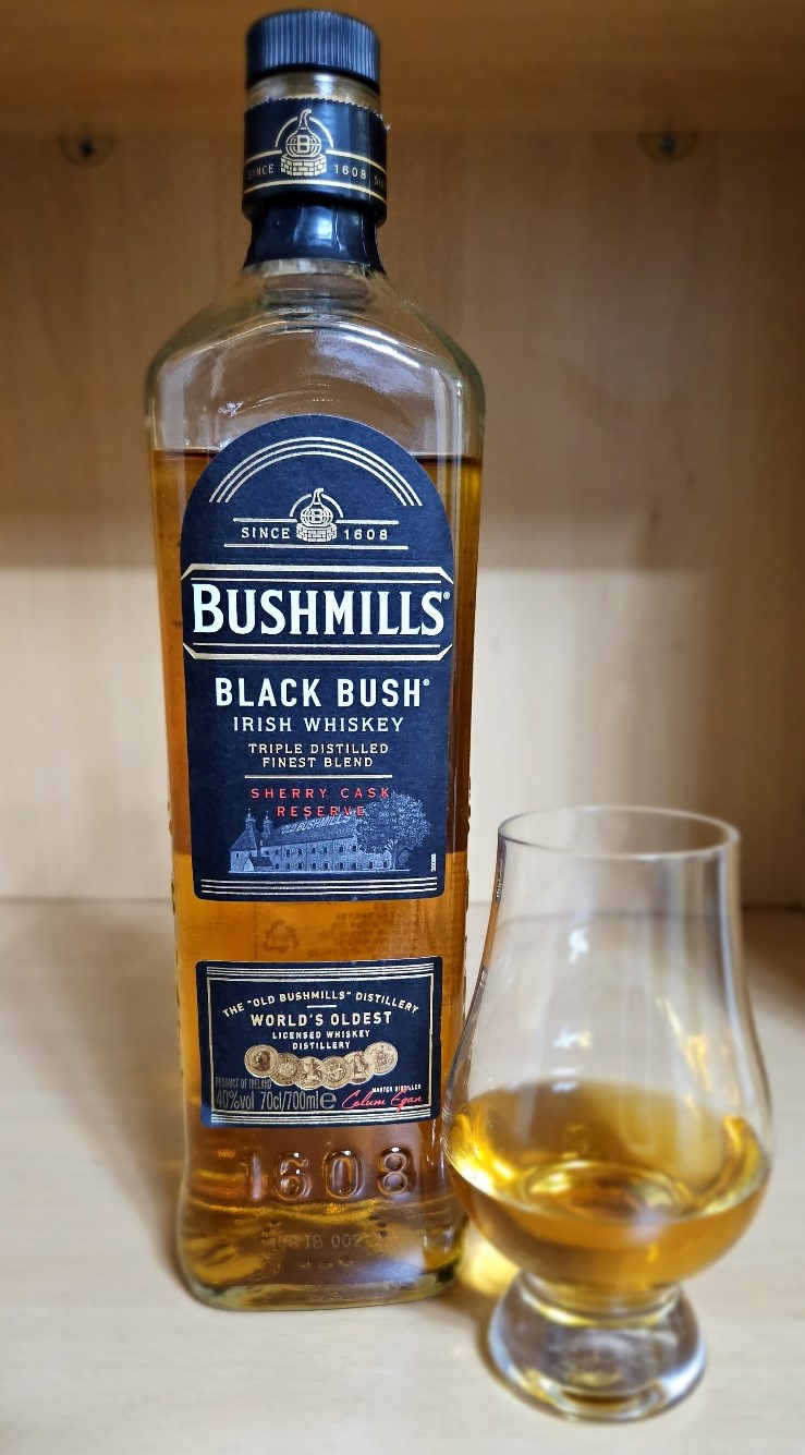  부쉬밀 블랙 부쉬 - 부드러운 버번 & 셰리의 조화 (Bushmills Black Bush)