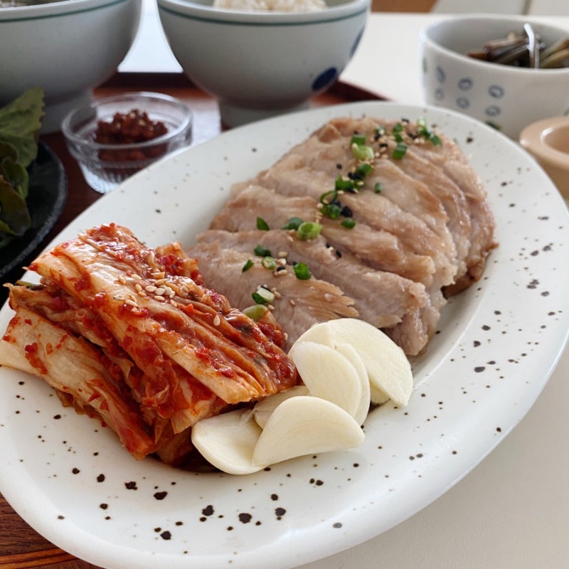 김장김치엔 무수분 항정살 수육 돼지고기보쌈 만드는방법