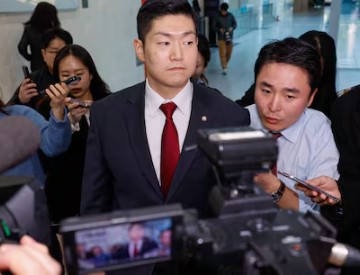 [속보] <b>김재섭</b> "윤석열 <b>탄핵</b>하겠다"... 국힘당 공개 <b>찬성</b> 5명... 