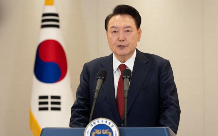 영자신문, <b>윤석열</b> 대통령, <b>계엄령</b> 사태, 대국민 담화... 