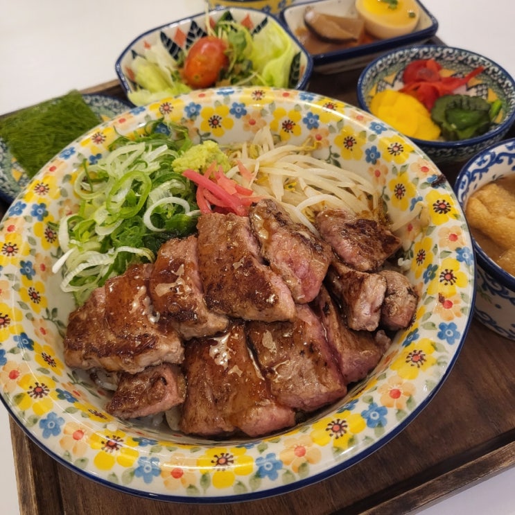  [문정동 혼밥 맛집] 스테이크 덮밥 추천 미도인 문정법조타운