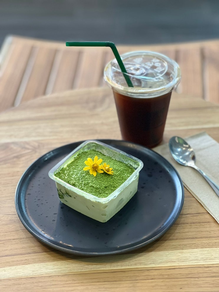  [태국 카페 정보] 치앙마이 님만해민 티라미수와 커피가 맛있는 카페 추천 'Keep coffee and Pastry'