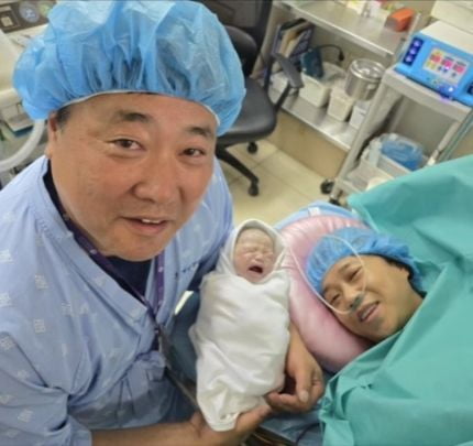 '<b>55세</b> 양신' <b>양준혁</b> 아빠 됐다, 11일 <b>득녀</b> "산모 아이 모두... 