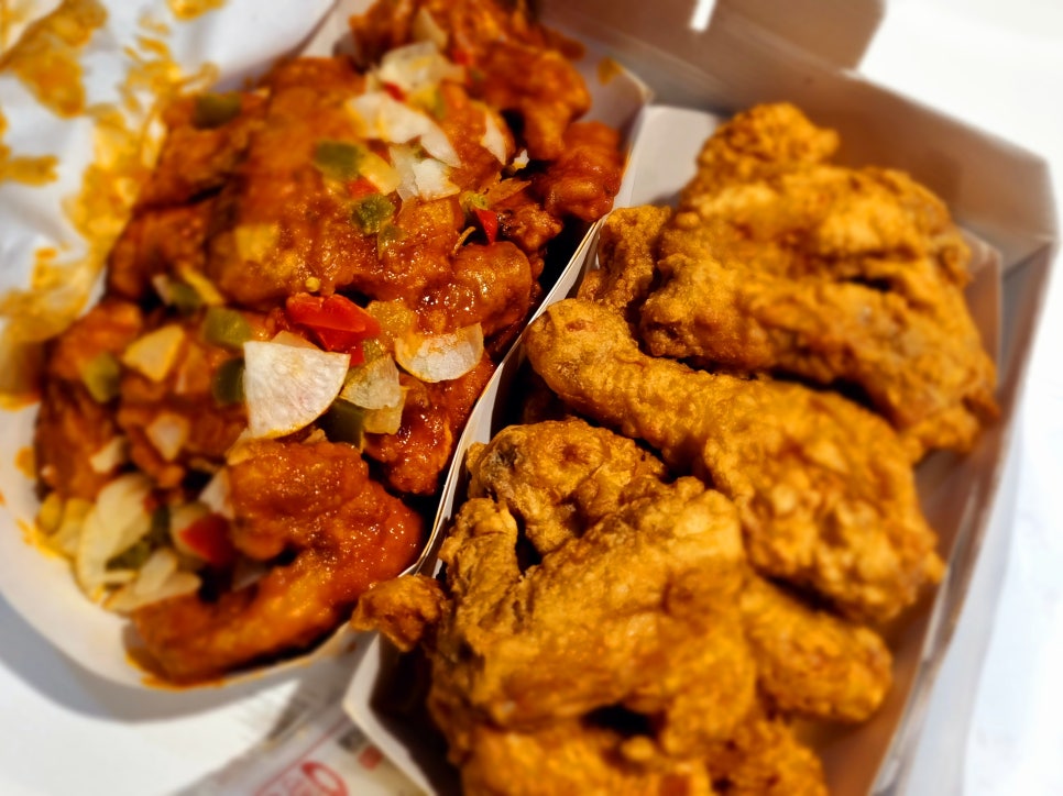 호식이두마리치킨 서울상봉점 사진 2