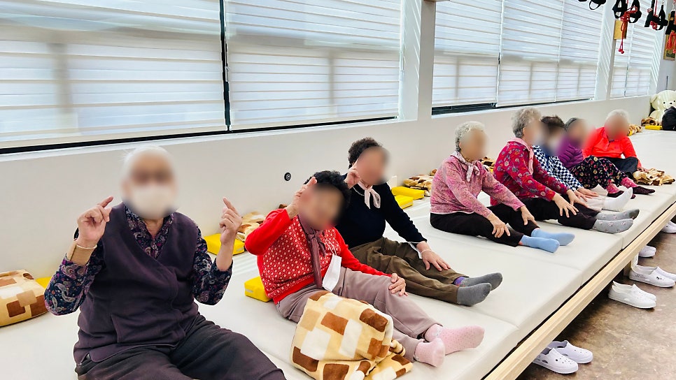 보령어르신유치원 금빛사랑주야간보호센터 건강과 행복을 최우선으로!