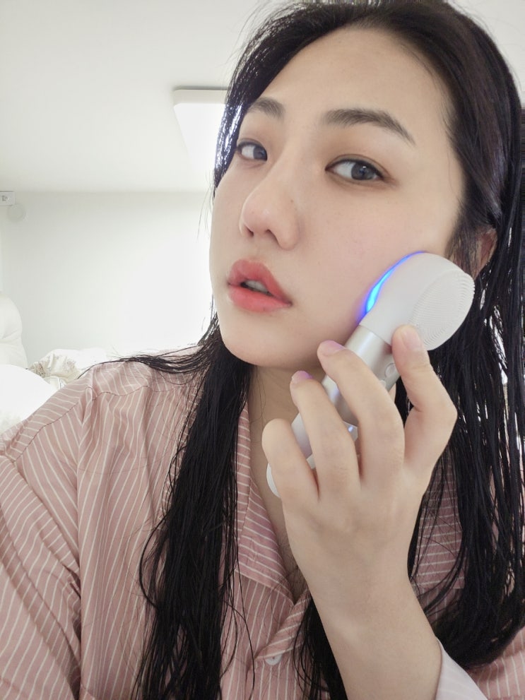  쥬피엘 퓨어웨이브 진동클렌저 모공 속 노폐물까지 깨끗하게 관리하기