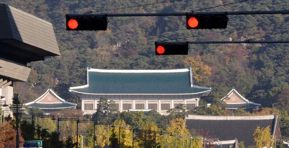 대통령실 <b>압수수색</b>, <b>대통령실</b>의 긴장감, 경찰의 급습 시도가... 